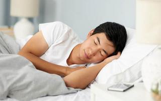 Tư thế ngủ giúp tránh trào ngược dạ dày