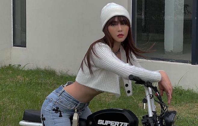 Không còn vòng eo 56 cm như mơ, Ngọc Trinh thừa nhận đã tăng lên vài kg